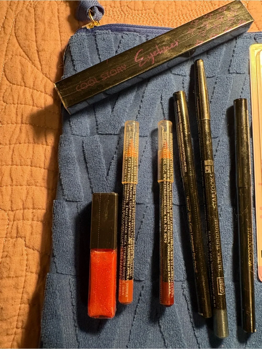 Make-Up Bundle Eye Liner Lip Gloss Lip Liner with Make-up Bag Assorted Colors